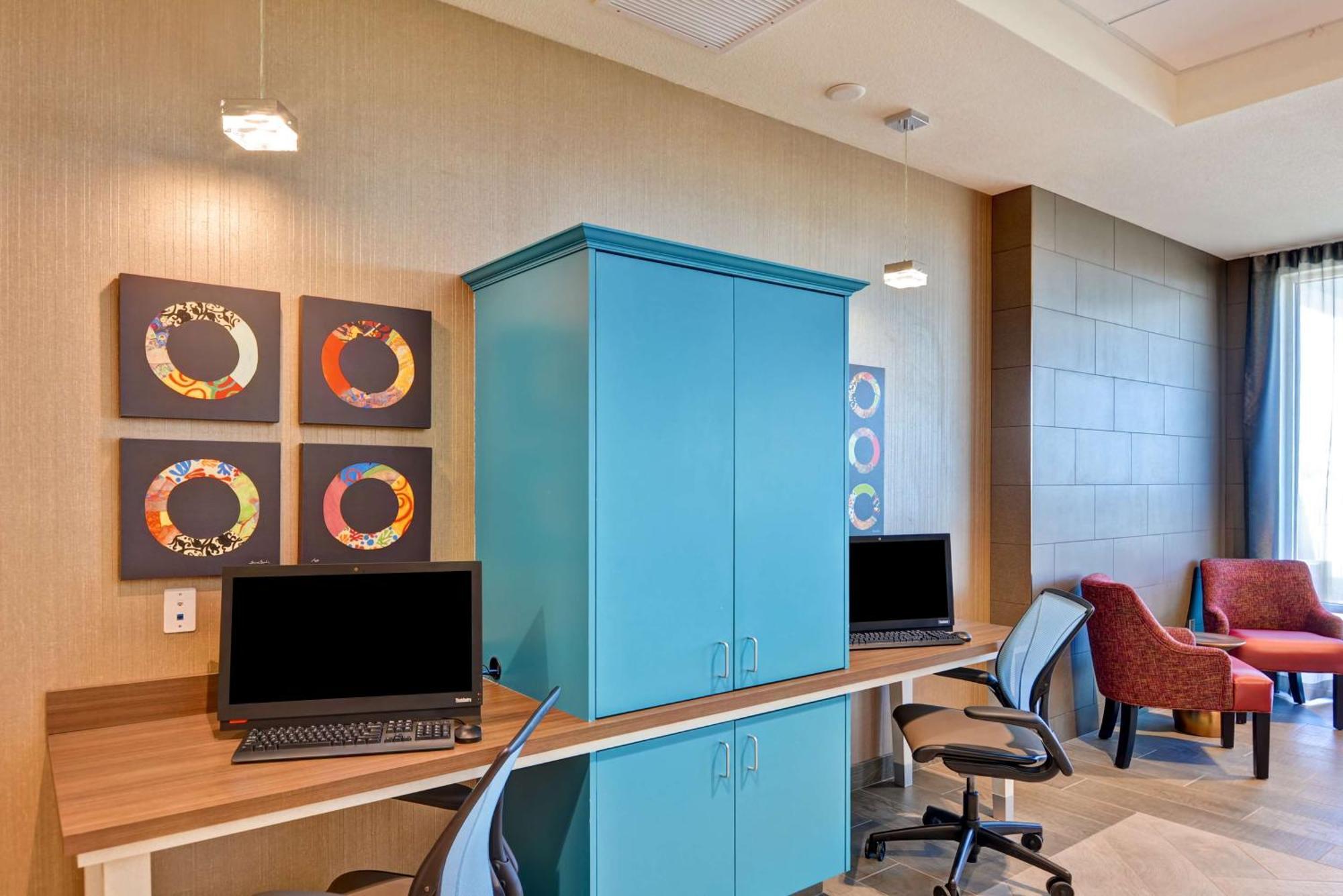 Home2 Suites By Hilton Palmdale Esterno foto