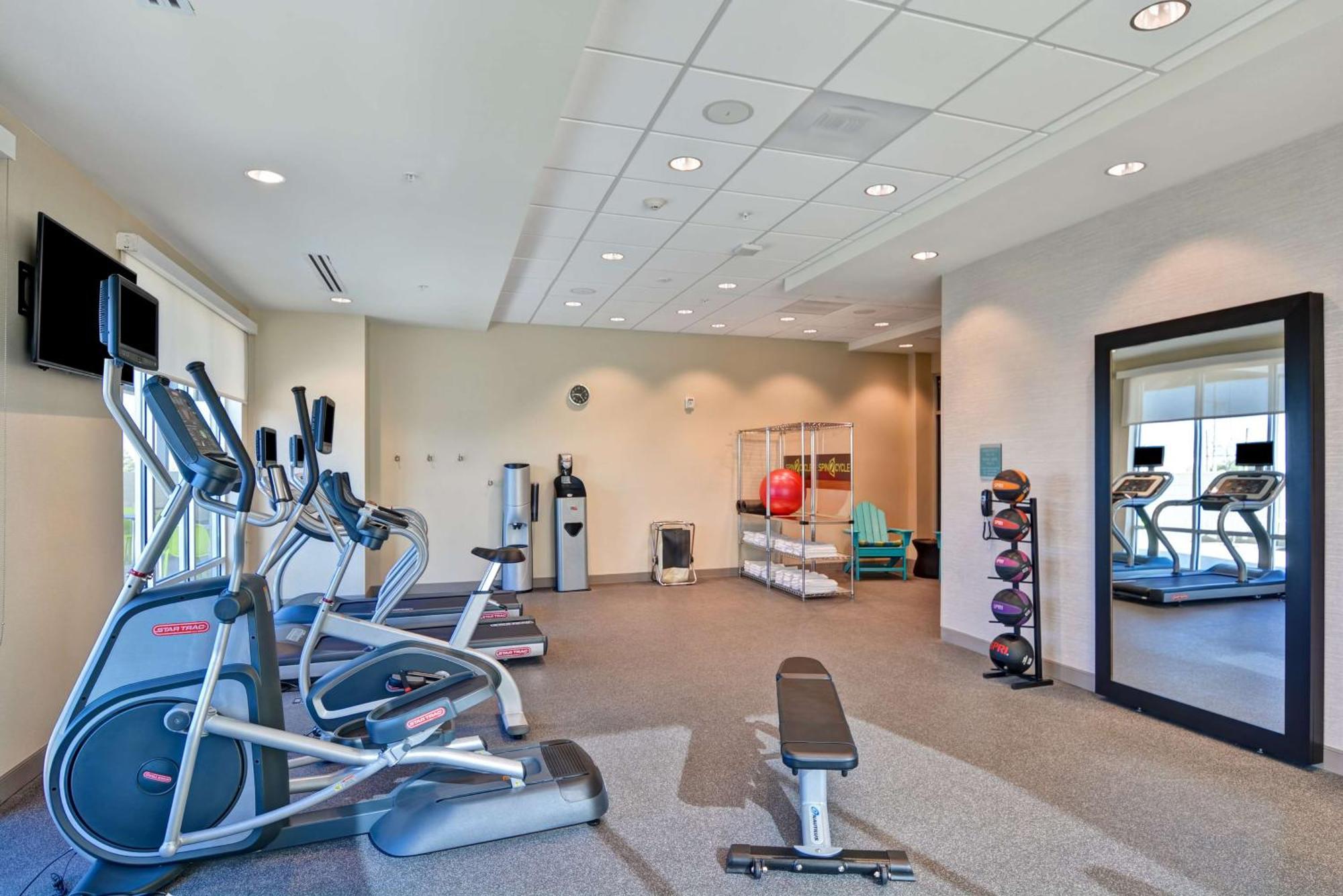 Home2 Suites By Hilton Palmdale Esterno foto
